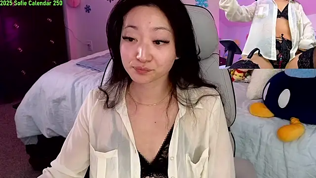 Snapshot of MySweetSofie chatting on 2, 2, 2025 MySweetSofie online show from 2, 2, 2025