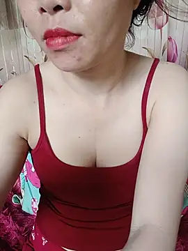 Snapshot of AvaRoyale chatting on 7, 7, 2026 AvaRoyale online show from 7, 7, 2026