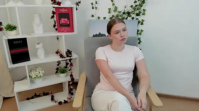 BeverlyEastmond online show from 25, 6, 2026