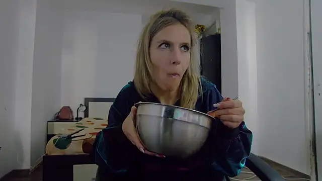 DedeSibel online show from 10, 10, 2025