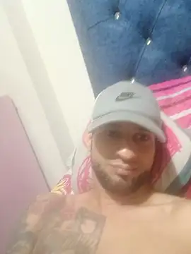 Snapshot of MisterBigBBC chatting on 2, 7, 2026 MisterBigBBC online show from 2, 7, 2026