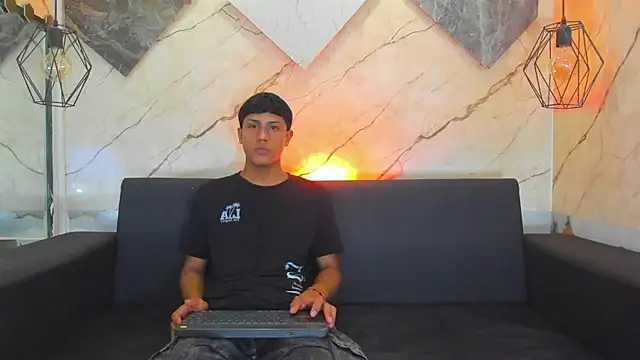 Snapshot of EMILIANO_BLESS chatting on 24, 6, 2026 EMILIANO BLESS online show from 24, 6, 2026