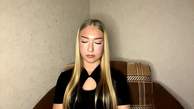 Snapshot of AlinaTeaseX chatting on 23, 6, 2026 AlinaTeaseX online show from 23, 6, 2026
