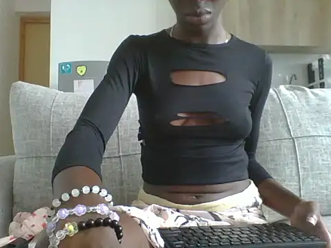 chocolateberry66 online show from 25, 6, 2026