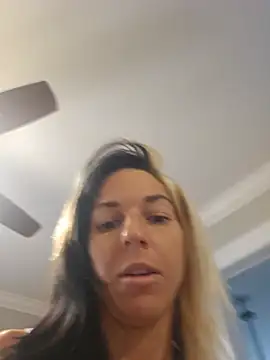 lil jiggly online show from 23, 6, 2026