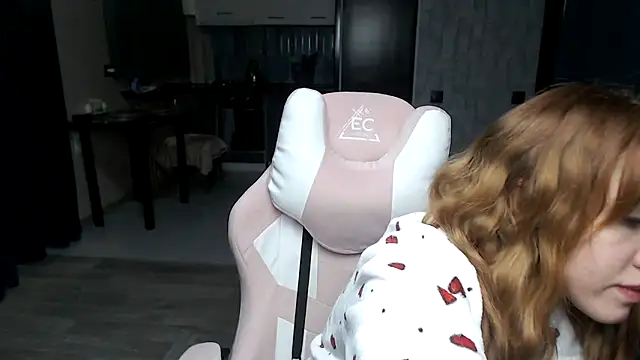 Reginasmilee online show from 26, 10, 2025