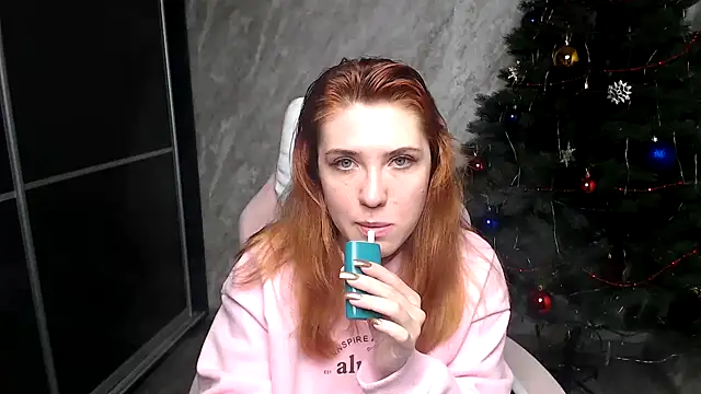 Reginasmilee online show from 16, 12, 2025