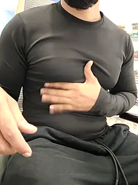 Snapshot of 8inch_hunk19 chatting on 28, 6, 2026 8inch hunk19 online show from 28, 6, 2026