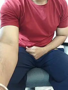 Snapshot of 8inch_hunk19 chatting on 7, 8, 2026 8inch hunk19 online show from 7, 8, 2026