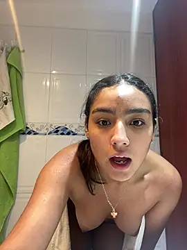 mialuxuryyx online show from 27, 6, 2026