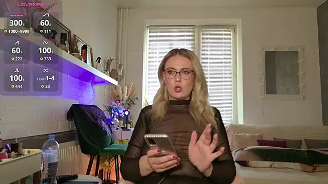 Snapshot of BeautyeyesLovely chatting on 14, 3, 2026 BeautyeyesLovely online show from 14, 3, 2026