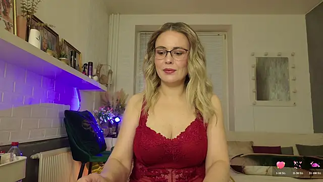 Snapshot of BeautyeyesLovely chatting on 28, 5, 2026 BeautyeyesLovely online show from 28, 5, 2026