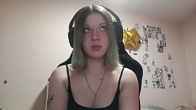 ViolettaCatechini online show from 26, 6, 2026