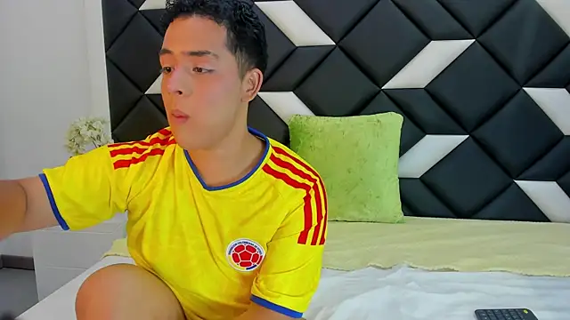 Snapshot of darian_lafortezaa chatting on 27, 6, 2026 darian lafortezaa online show from 27, 6, 2026