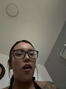 Snapshot of shantalgray__ chatting on 25, 6, 2026 shantalgray online show from 25, 6, 2026