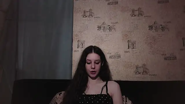 Snapshot of ElinoreHuxman chatting on 3, 7, 2026 ElinoreHuxman online show from 3, 7, 2026