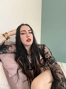 Snapshot of Ellie_Whitfield chatting on 15, 7, 2026 Ellie Whitfield online show from 15, 7, 2026