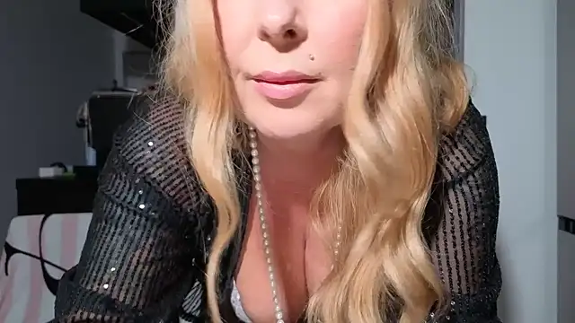 Snapshot of TammyJeann chatting on 9, 11, 2025 TammyJeann online show from 9, 11, 2025