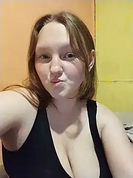 Snapshot of hi__loveee chatting on 23, 7, 2026 hi loveee online show from 23, 7, 2026