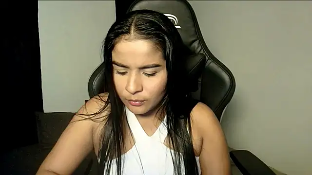 Snapshot of Kiara_Naomi chatting on 1, 7, 2026 Kiara Naomi online show from 1, 7, 2026
