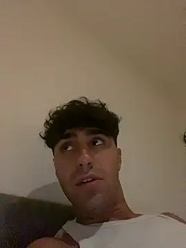 Snapshot of alessio2026xx chatting on 16, 7, 2026 alessio2026xx online show from 16, 7, 2026