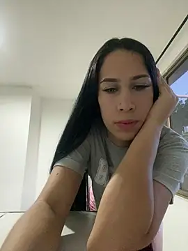 Snapshot of aurorarusso1 chatting on 7, 7, 2026 aurorarusso1 online show from 7, 7, 2026