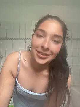 Snapshot of Laura_nx chatting on 3, 7, 2026 Laura nx online show from 3, 7, 2026