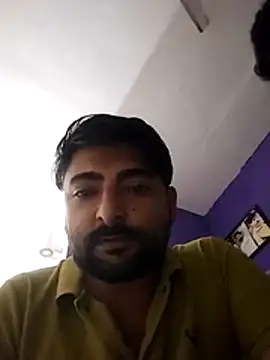 Snapshot of Queen_Raaani chatting on 4, 7, 2026 Queen Raaani online show from 4, 7, 2026
