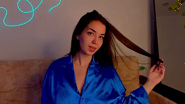 Snapshot of MollyGilberg chatting on 15, 7, 2026 MollyGilberg online show from 15, 7, 2026