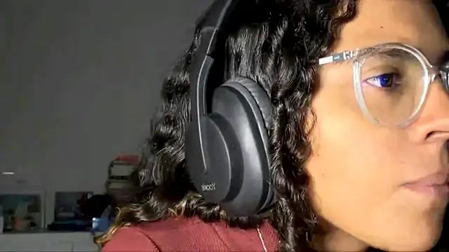 Snapshot of LaveniaGriffeth chatting on 6, 7, 2026 LaveniaGriffeth online show from 6, 7, 2026