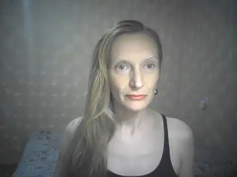 Snapshot of LunaBelle2 chatting on 11, 7, 2026 LunaBelle2 online show from 11, 7, 2026