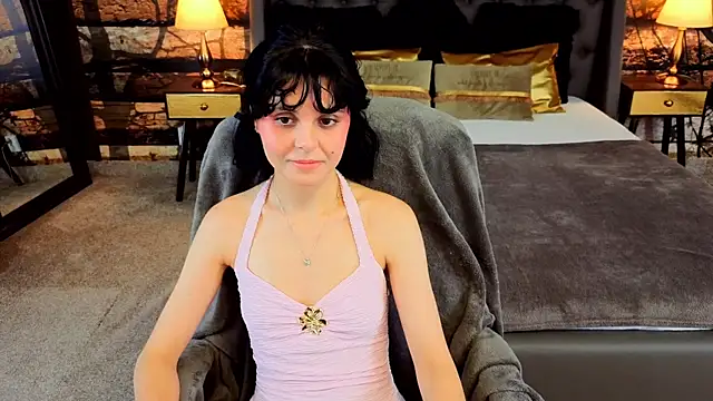 Milena Lynn online show from 5, 7, 2026