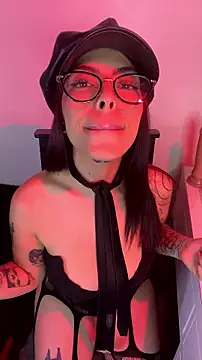Snapshot of CharlotteBeaulmont chatting on 12, 7, 2026 CharlotteBeaulmont online show from 12, 7, 2026
