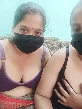 Snapshot of Sexy-Bhabhi-10 chatting on 13, 7, 2026 Sexy-Bhabhi-10 online show from 13, 7, 2026