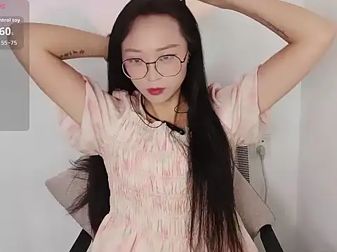 Snapshot of JiaQi-170 chatting on 7, 7, 2026 JiaQi-170 online show from 7, 7, 2026