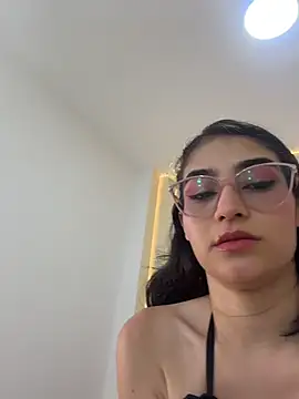 Snapshot of LunaBloon chatting on 17, 7, 2026 LunaBloon online show from 17, 7, 2026