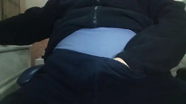 Snapshot of bigfish2222 chatting on 15, 12, 2025 bigfish2222 online show from 15, 12, 2025