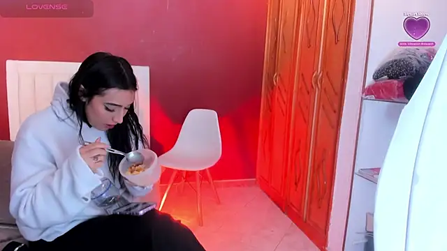 Victoriaonfire online show from 28, 7, 2026