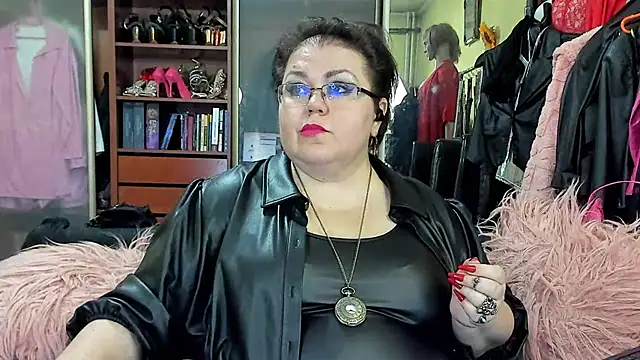 Snapshot of KaryQueen chatting on 17, 12, 2024 KaryQueen online show from 17, 12, 2024