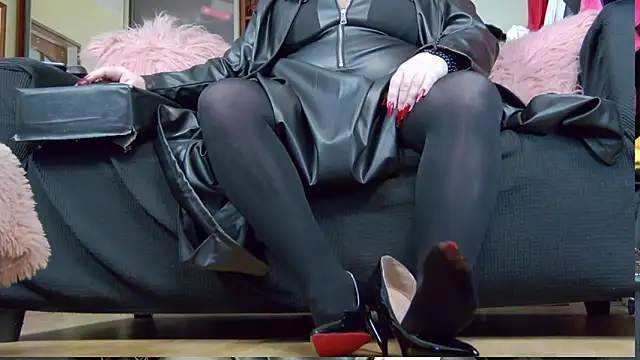 Snapshot of KaryQueen chatting on 6, 1, 2026 KaryQueen online show from 6, 1, 2026