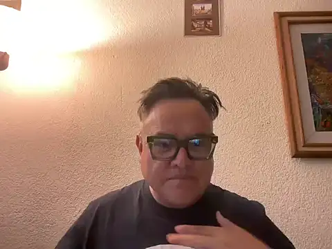 Snapshot of PROELIUM1977 chatting on 17, 7, 2026 PROELIUM1977 online show from 17, 7, 2026