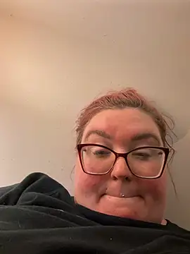 Snapshot of BbwQueen216 chatting on 15, 7, 2026 BbwQueen216 online show from 15, 7, 2026