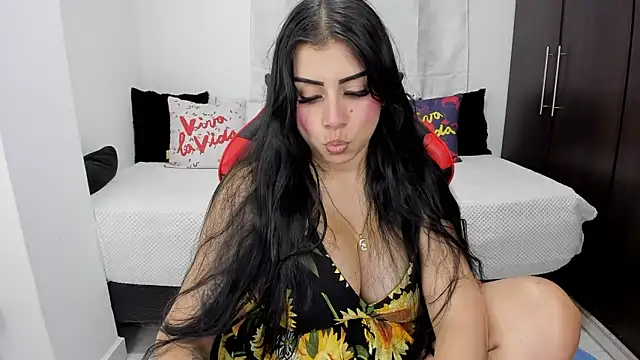 lucy007  online show from 10, 2, 2025