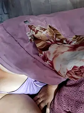 Snapshot of Naly2000 chatting on 20, 7, 2026 Naly2000 online show from 20, 7, 2026