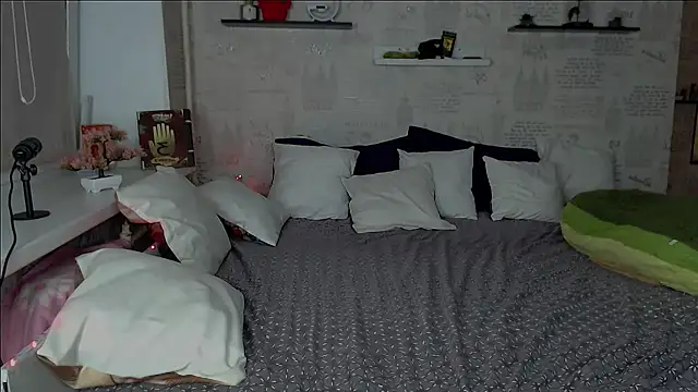 Snapshot of AleksandraCandy chatting on 23, 7, 2026 AleksandraCandy online show from 23, 7, 2026