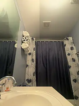 Snapshot of comewatchme1 chatting on 23, 7, 2026 comewatchme1 online show from 23, 7, 2026