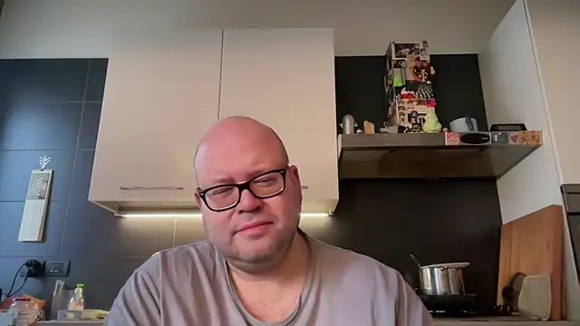 theitalianbear online show from 23, 12, 2024