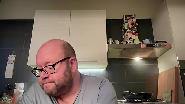 theitalianbear online show from 21, 2, 2025