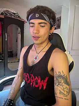 Snapshot of darkodarkoo chatting on 1, 8, 2026 darkodarkoo online show from 1, 8, 2026