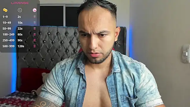 Snapshot of mrloganfuck1 chatting on 7, 6, 2026 mrloganfuck1 online show from 7, 6, 2026